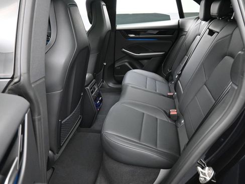 Certified 2025 Porsche Macan 4 Electric AWD/4WD image 24
