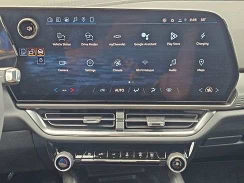 New 2026 Chevrolet Equinox EV LT image 12