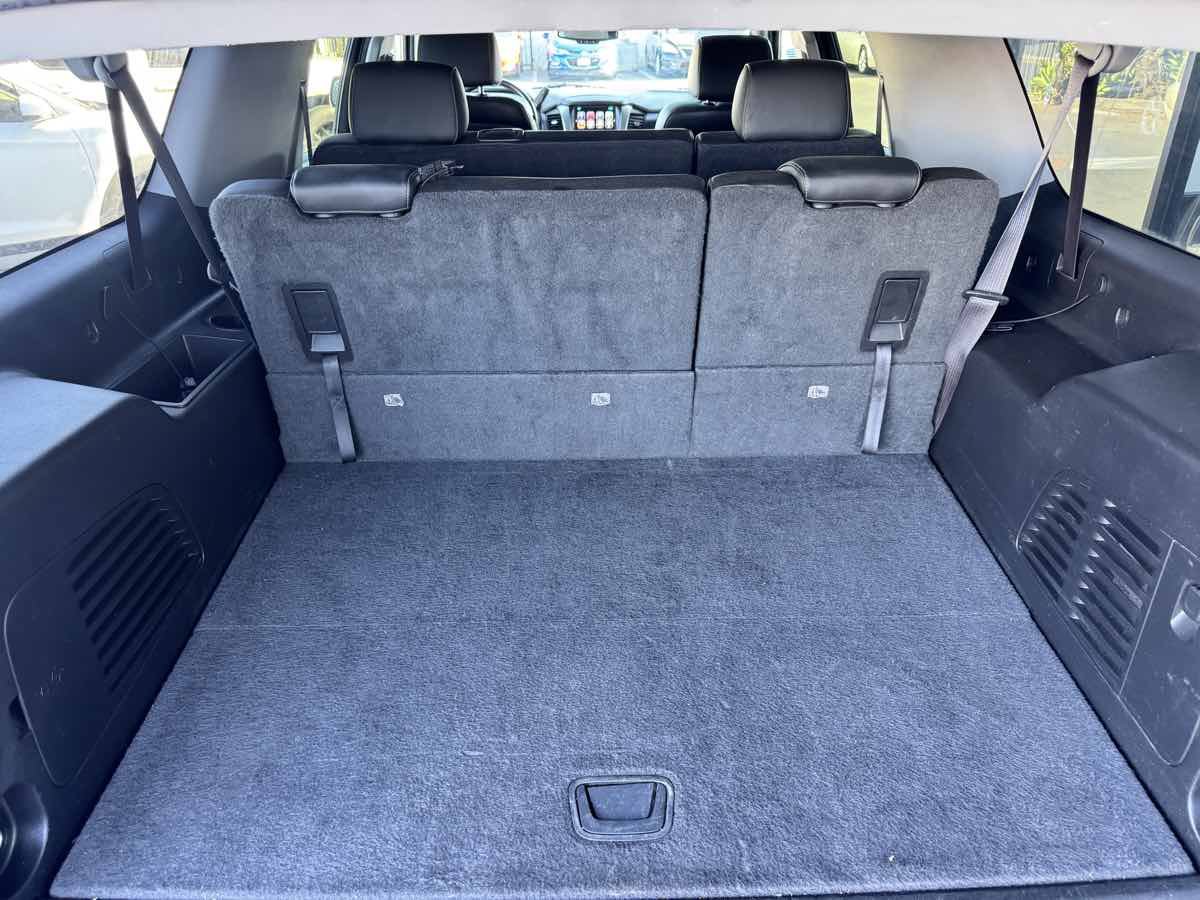 Used 2015 Chevrolet Suburban LT AWD/4WD image 25