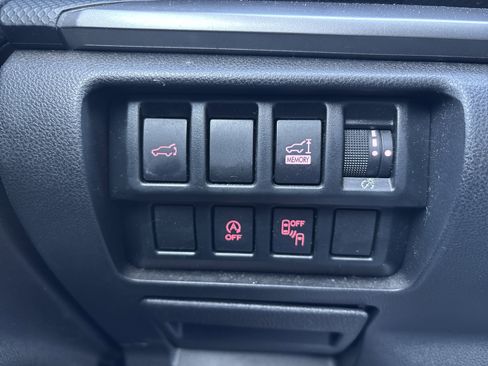 Used 2020 Subaru Forester Premium image 30