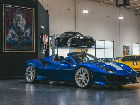 Used 2020 Ferrari 488 Pista Spider RWD image 3