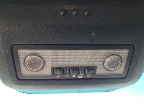 Used 2005 Ford Thunderbird Deluxe image 20