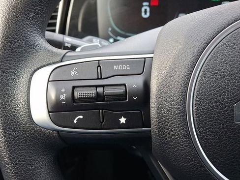 Used 2023 Kia Sportage LX image 21