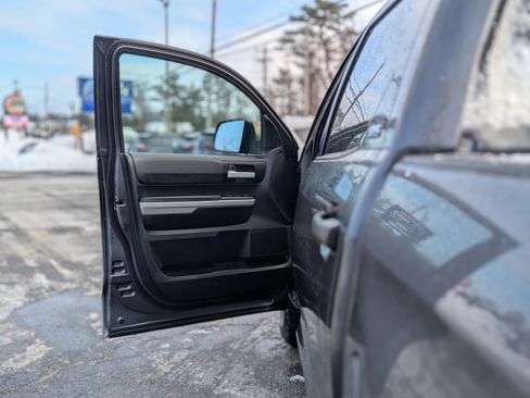 Used 2020 Toyota Tundra SR5 image 29