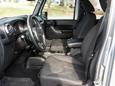 Used 2015 Jeep Wrangler Unlimited Sport w/ Quick Order Package 24S image 27