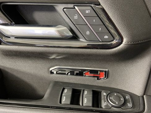 Used 2025 GMC Sierra 1500 AT4 w/ AT4 Premium Package image 24