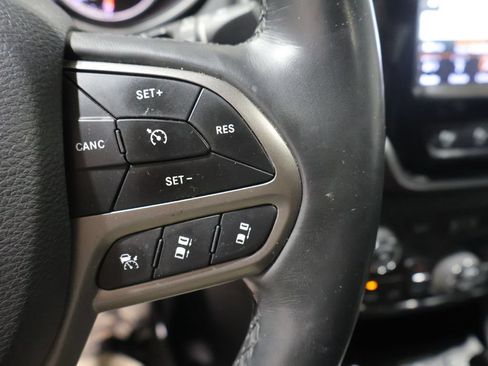 Used 2019 Jeep Cherokee Limited w/ Technology Group AWD/4WD image 36