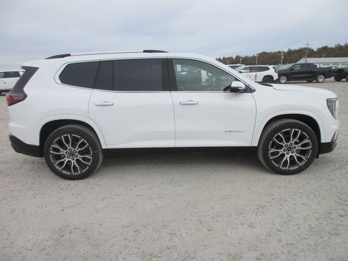 New 2026 GMC Acadia Denali Ultimate AWD/4WD image 2