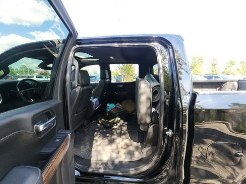 Used 2021 Chevrolet Silverado 1500 High Country w/ Technology Package AWD/4WD image 24