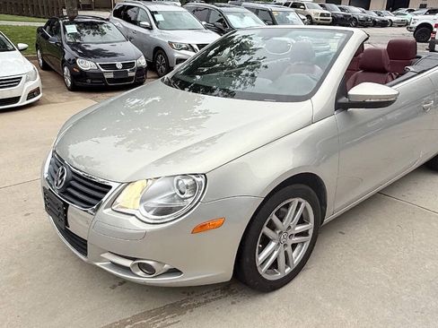 Used 2009 Volkswagen Eos Lux FWD image 8