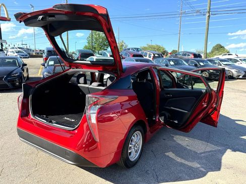 Used 2017 Toyota Prius Two image 36