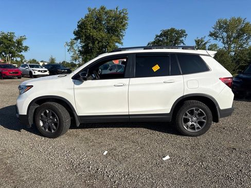 Used 2024 Honda Passport TrailSport image 7
