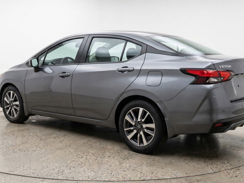 Used 2025 Nissan Versa SV image 6