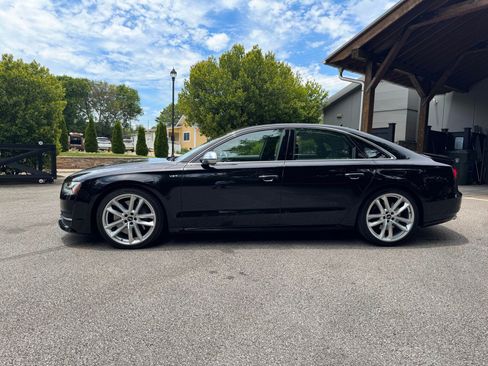 Used 2017 Audi S8 Plus AWD/4WD image 12