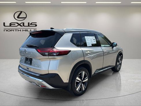Used 2022 Nissan Rogue Platinum w/ Head-Up Display Package AWD/4WD image 6