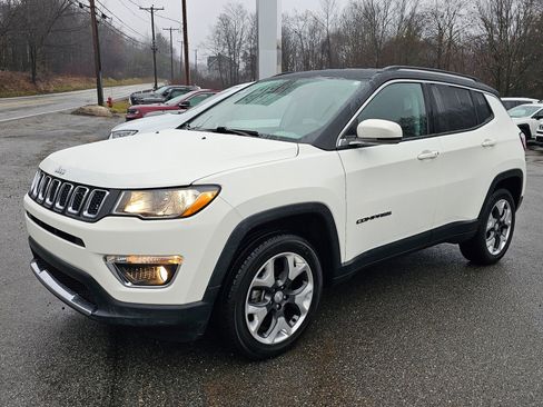 Used 2018 Jeep Compass Limited w/ Navigation Group image 2