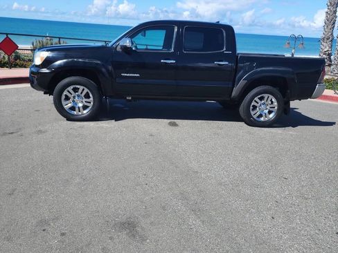 Used 2013 Toyota Tacoma 4x4 Double Cab w/ Limited Pkg image 4