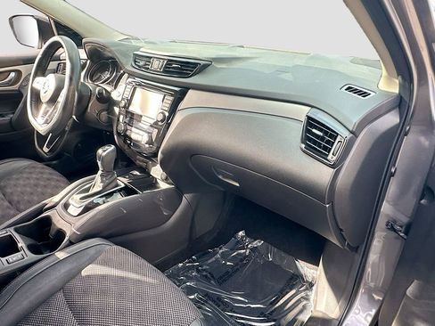 Used 2020 Nissan Rogue Sport SV w/ Technology Package FWD image 27