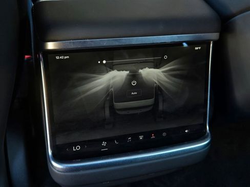 Used 2023 Tesla Model S image 12