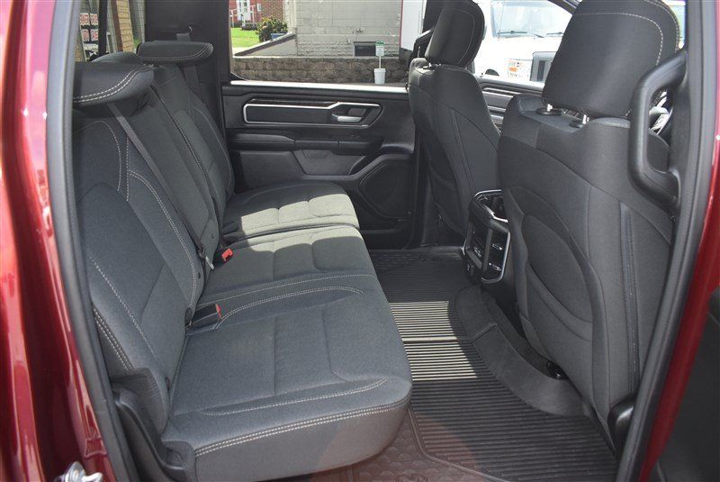 Used 2022 RAM 1500 Big Horn AWD/4WD image 32