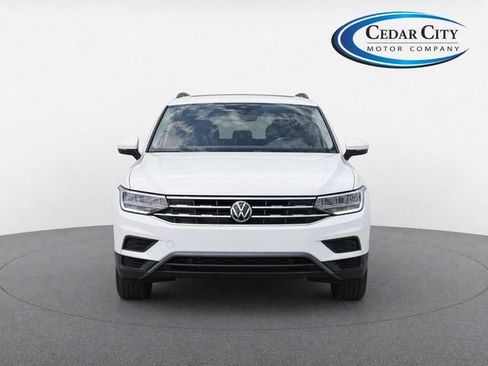 Used 2020 Volkswagen Tiguan SE w/ Panoramic Sunroof Package AWD/4WD image 5