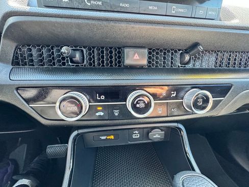 Used 2024 Honda CR-V LX image 13