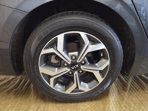 Used 2020 Kia Forte LXS image 64