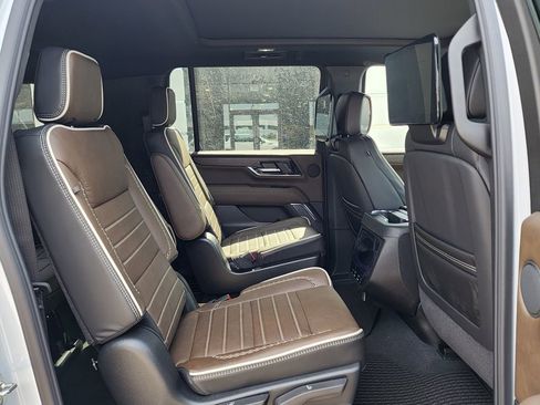 New 2026 GMC Yukon XL Denali Ultimate AWD/4WD image 54