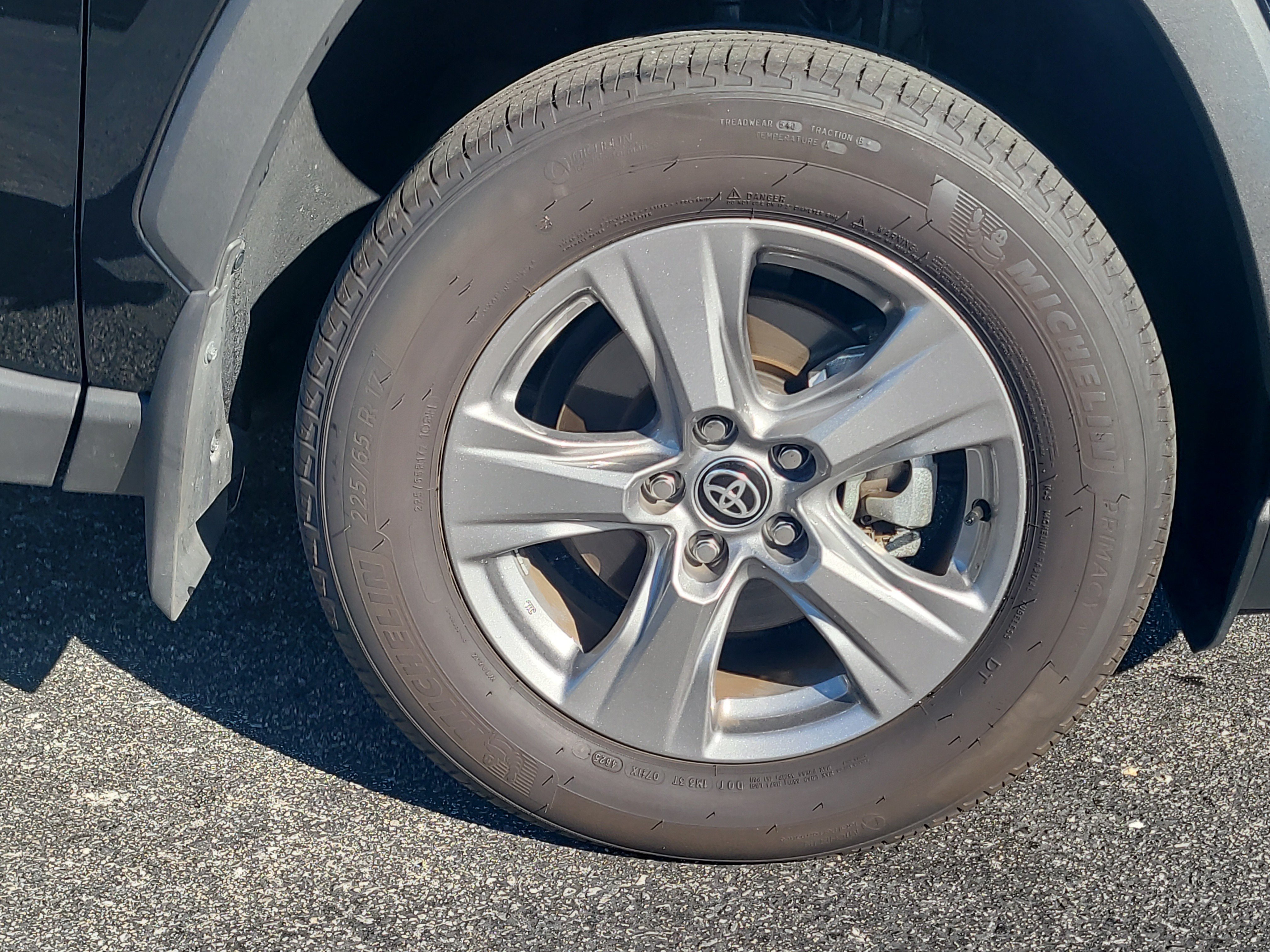 Certified 2025 Toyota RAV4 XLE w/ Convenience Package FWD image 9