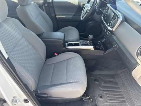 Used 2023 Toyota Tacoma SR5 w/ Technology Package image 13