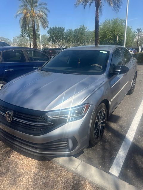 Used 2024 Volkswagen Jetta Sport FWD image 2