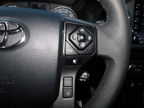 Used 2023 Toyota Tacoma TRD Off-Road image 23