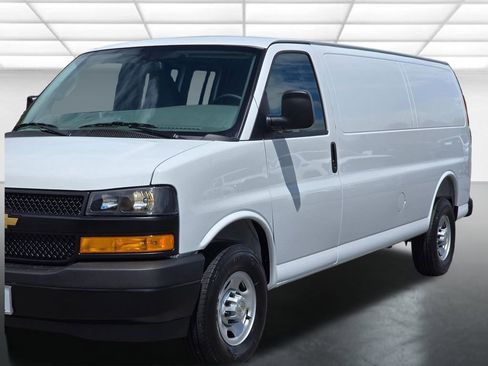 New 2026 Chevrolet Express 2500 Extended w/ Driver Convenience Package RWD image 43
