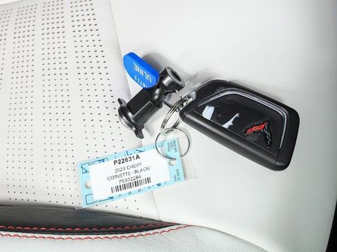 Used 2023 Chevrolet Corvette Stingray w/ Z51 Performance Package image 39