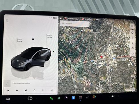 Used 2023 Tesla Model 3 Performance image 24