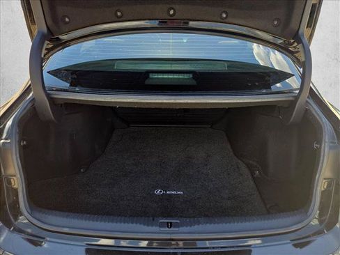 Used 2019 Lexus IS 300 w/ Premium Package RWD image 6