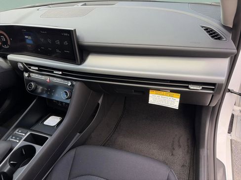 New 2026 Hyundai Sonata SEL FWD image 19