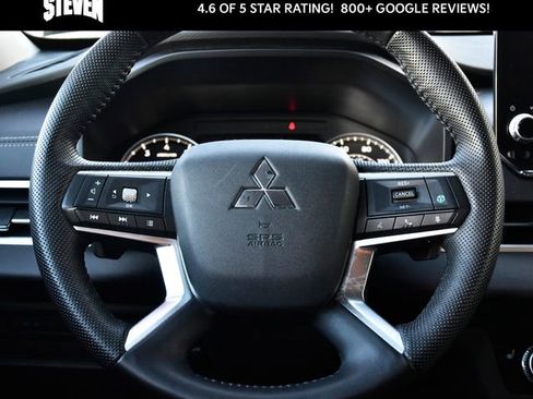 Used 2023 Mitsubishi Outlander SE image 18