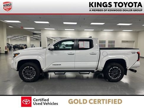 Used 2024 Toyota Tacoma TRD Sport image 5
