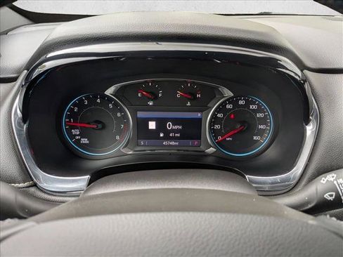 Used 2023 Chevrolet Traverse LT w/ LT Premium Package AWD/4WD image 10