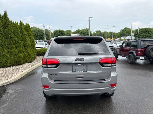 Used 2022 Jeep Grand Cherokee Laredo X AWD/4WD image 11