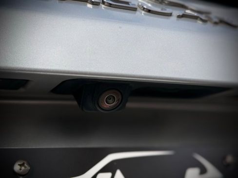 Used 2018 Jaguar F-PACE Prestige image 11