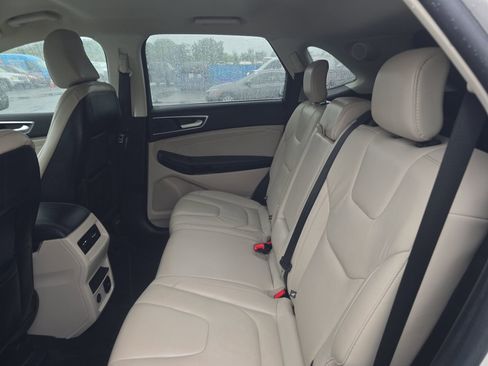 Used 2021 Ford Edge Titanium image 13