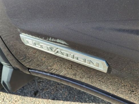 Used 2022 GMC Sierra 1500 Elevation image 31