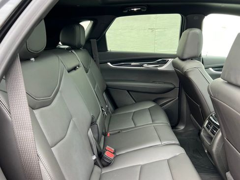 Used 2025 Cadillac XT5 Premium Luxury w/ Technology Package image 21