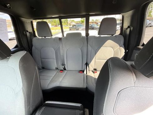 Used 2023 RAM 1500 Big Horn AWD/4WD image 28