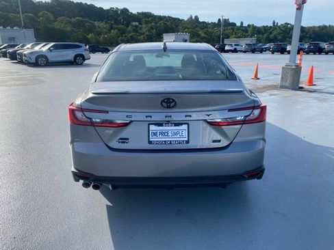 Certified 2025 Toyota Camry SE AWD/4WD image 11