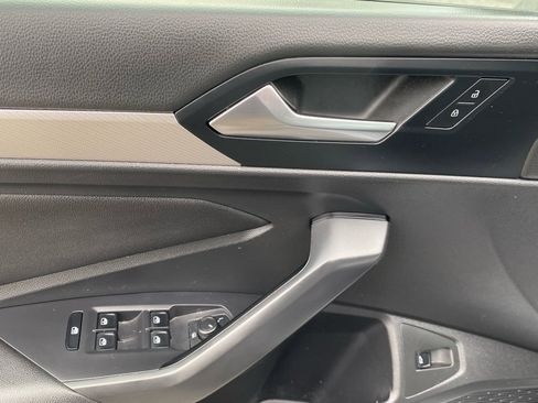 Used 2019 Volkswagen Jetta S w/ Driver Assistance Package image 17