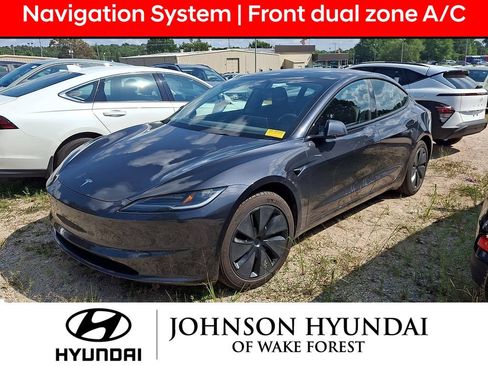 Used 2025 Tesla Model 3 Long Range RWD image 2