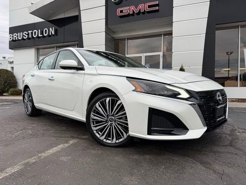 Used 2024 Nissan Altima 2.5 SL image 3